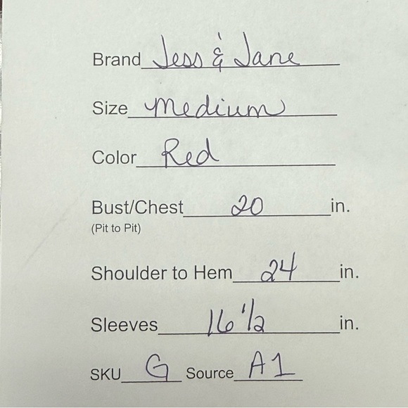 Jess & Jane Red Santa Christmas Top M | Holiday Graphic Tunic Winter Bling Tee - Picture 8 of 8